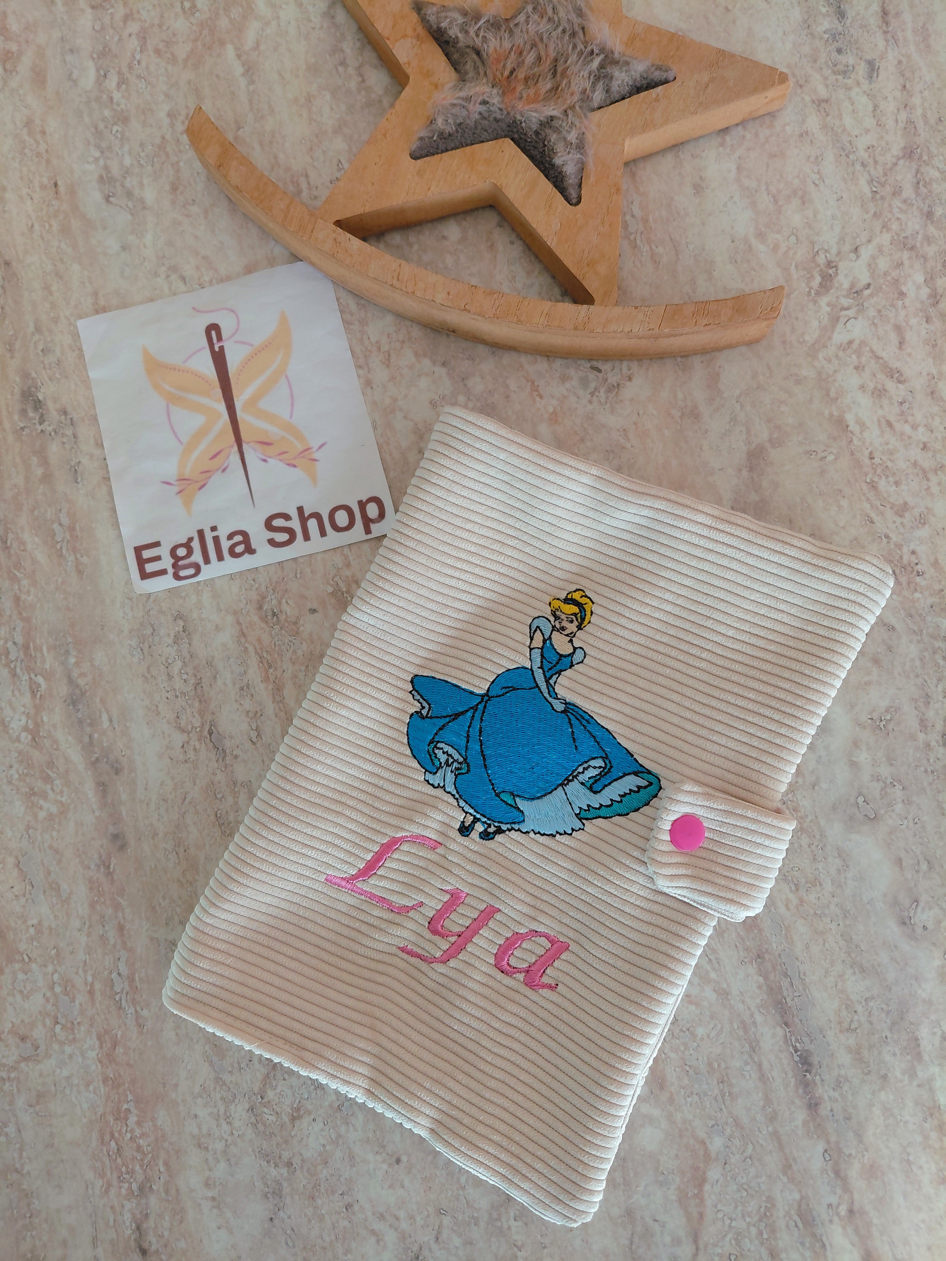 protège carnet de santé fille ecru